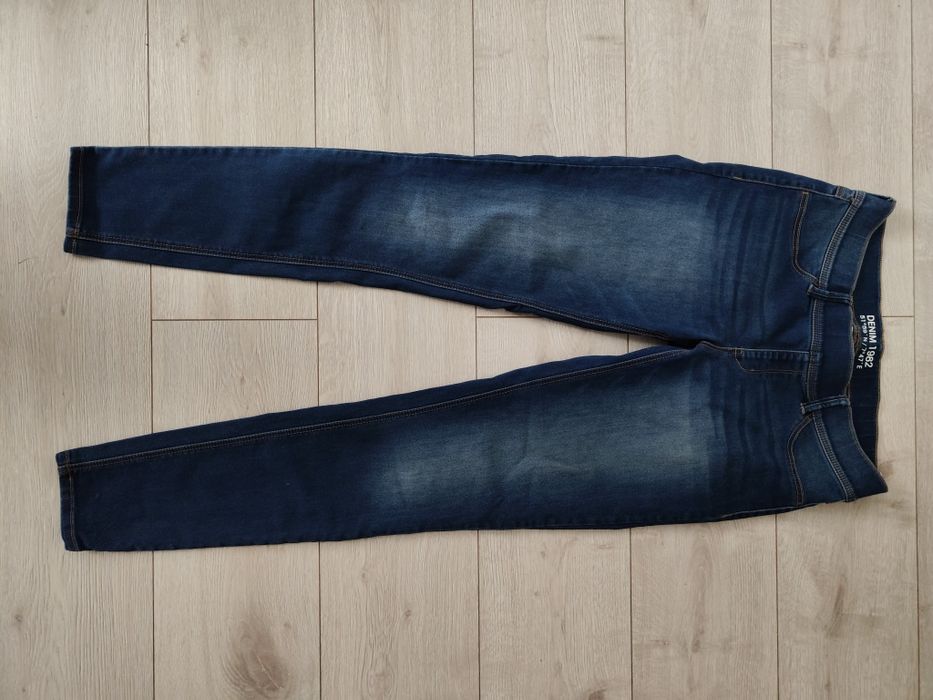 Spodnie dżinsowe damskie