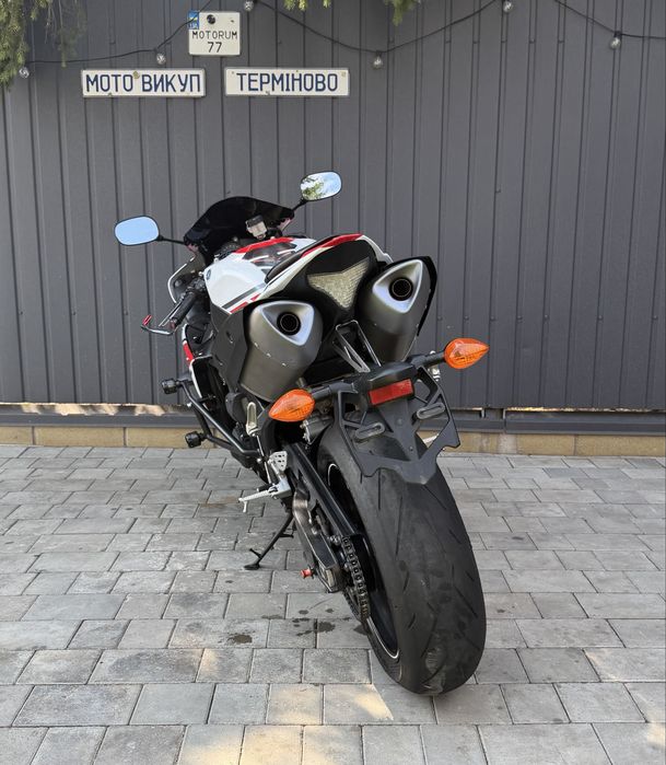 Yamaha R1 доставка-обмін