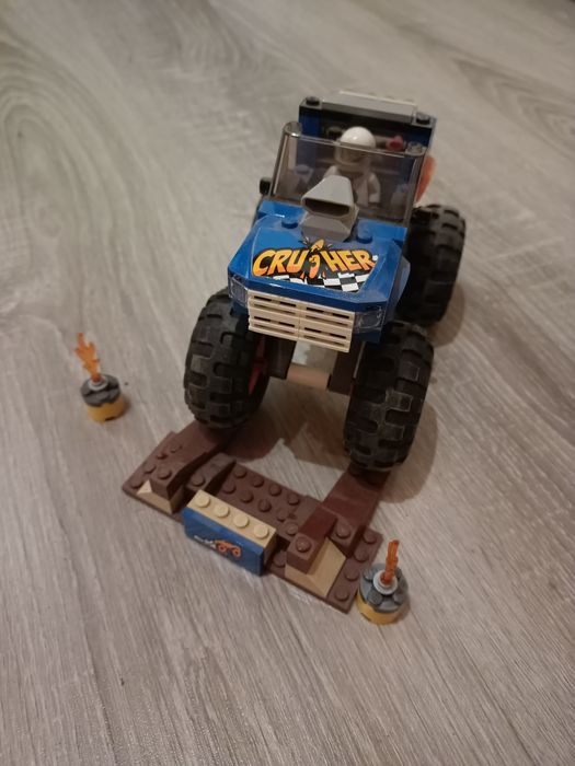 LEGO City 60180 Monster Truck