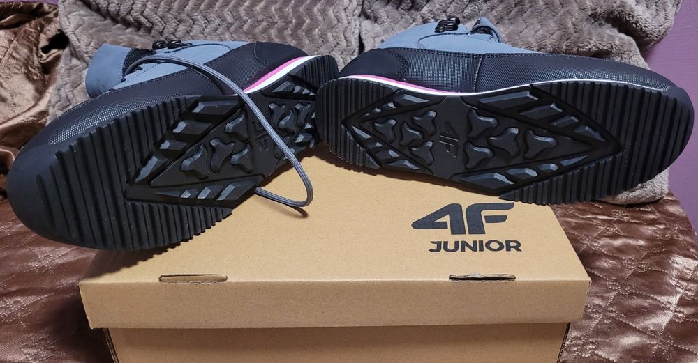 Buty 4F -   Nowe - rozmiar 37
