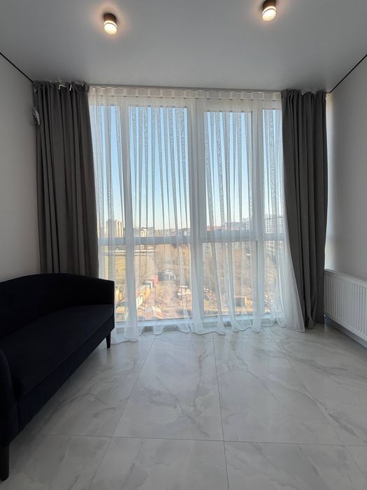 2- кімн новобудови здана з ремонтом меблями світло вода газ ліфт все є