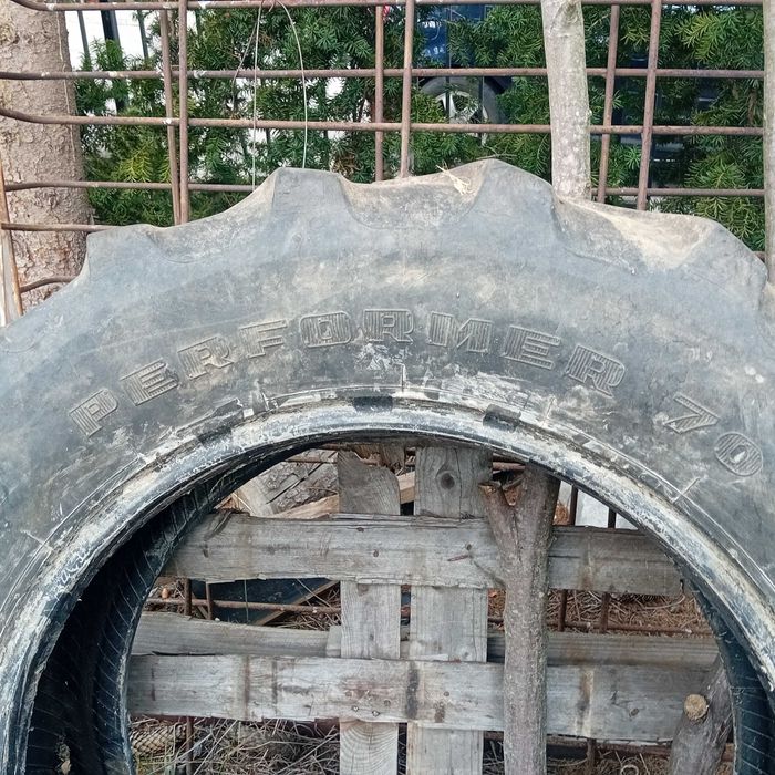 opona rolnicza firestone 320 R24/70