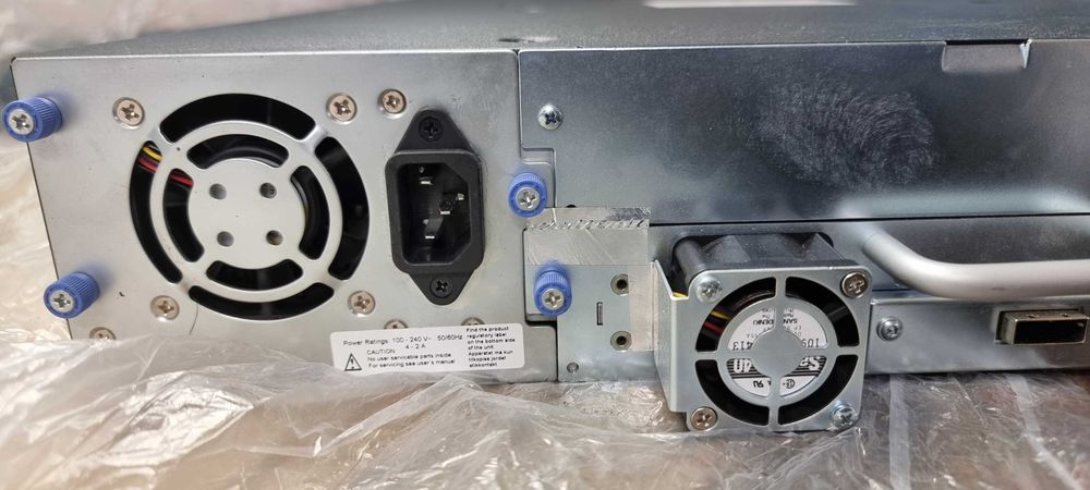 Стрічкова бібліотека IBM TS3100 + 11 картриджів lto3