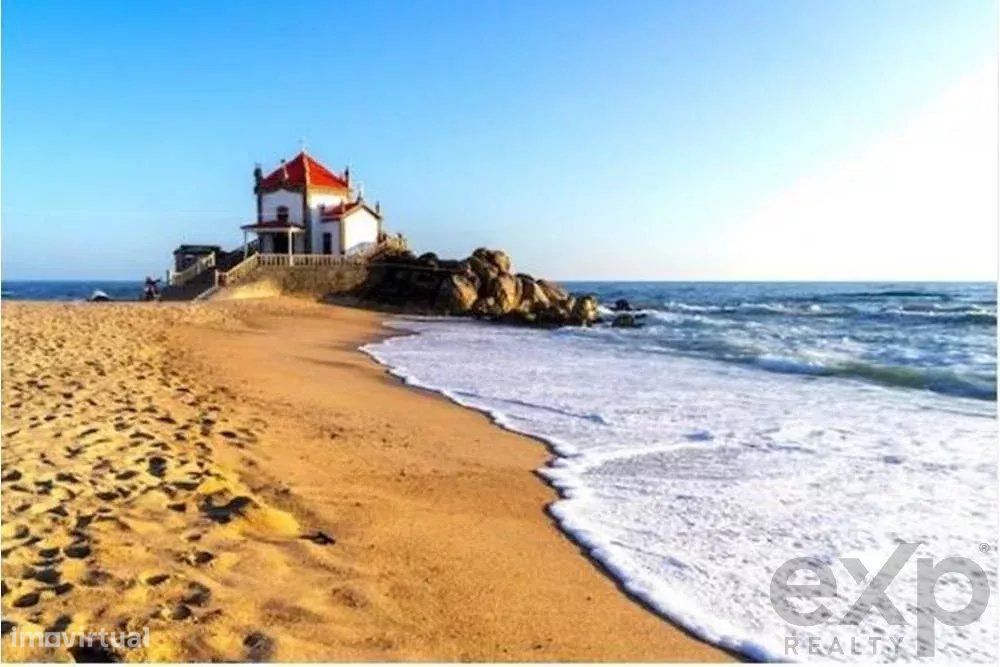 Terreno 1ª Linha De Mar Para Construção De Moradia De 4 Frentes À Prai