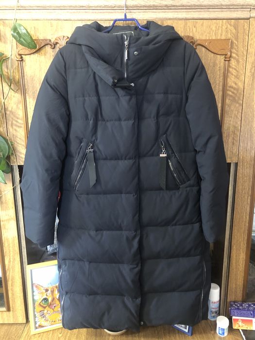 Стильный зимний пуховик синего цвета