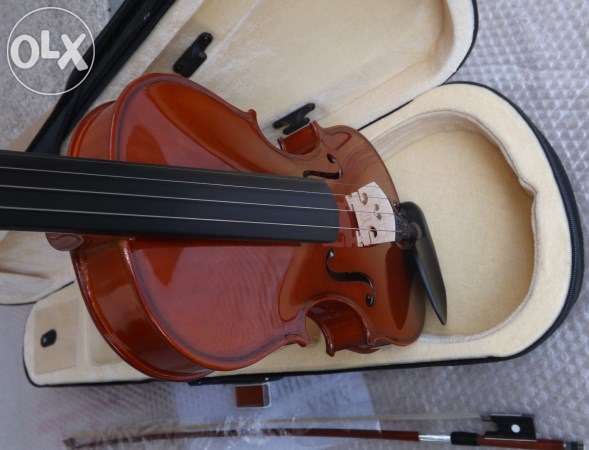 Violino de madeira castanha. Tamanhos 1/8 - 1/4 - 1/2 - 3/4 - 4/4