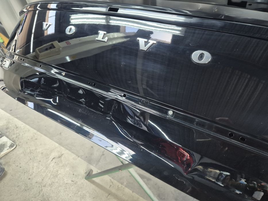Volvo EX30 klapa OEM