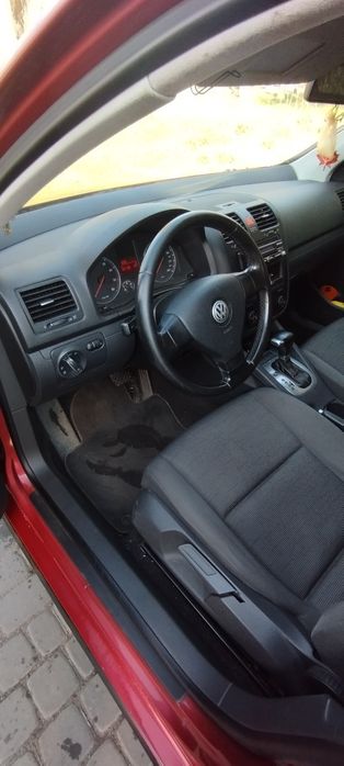 Volkswagen Golf V 1.6 mpi