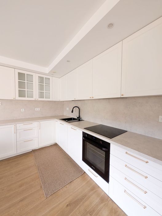 Nowoczesne po remoncie, gotowe do wprowadzenia M4 1 piętro , os. Południe ul. Żeromskiego, 61m2,  3 sypialnie + salon z aneksem, piwnica, balkon
