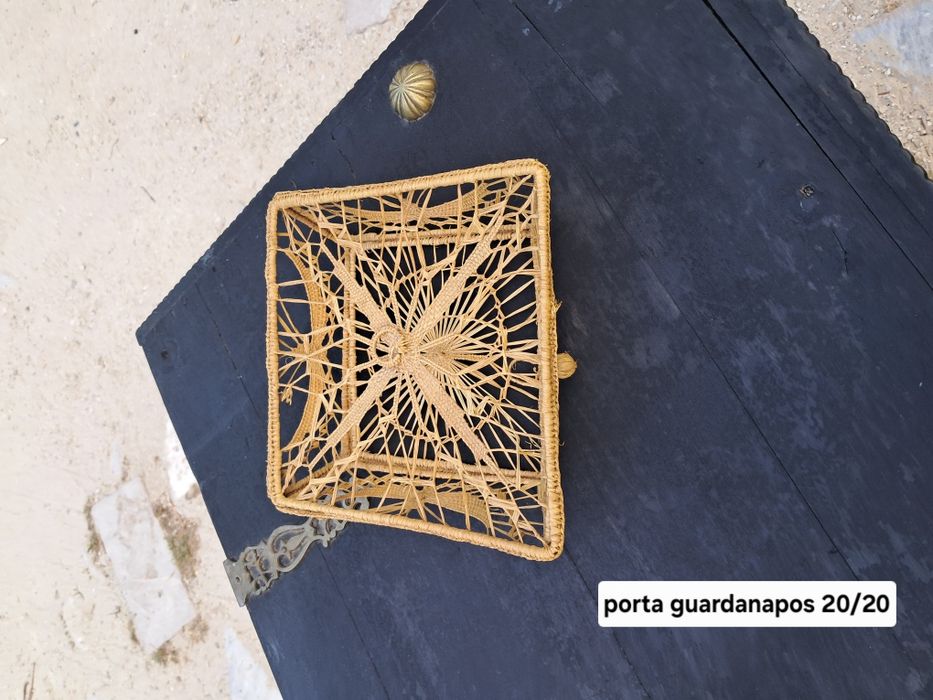 Porta guardanapos em palhinha