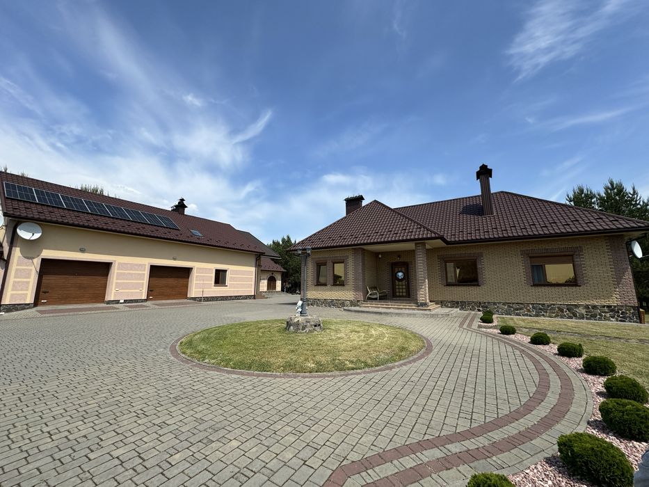 Продаж домоволодіння у с. Гаразджа.