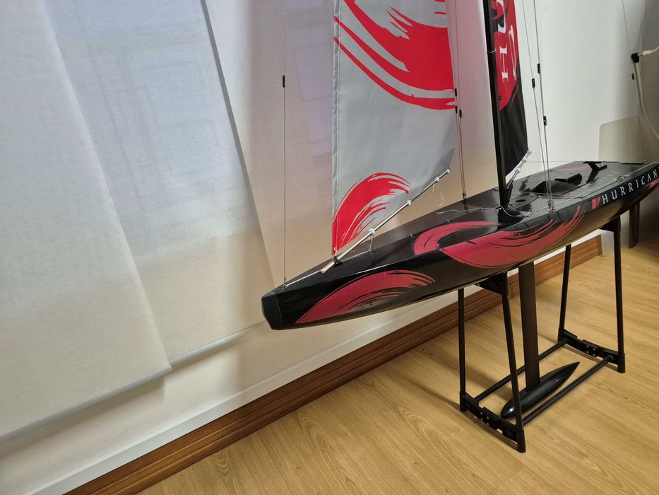 Veleiro RC Hurricane