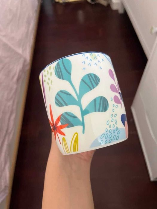 Caneca com padrão floral430760467576268801