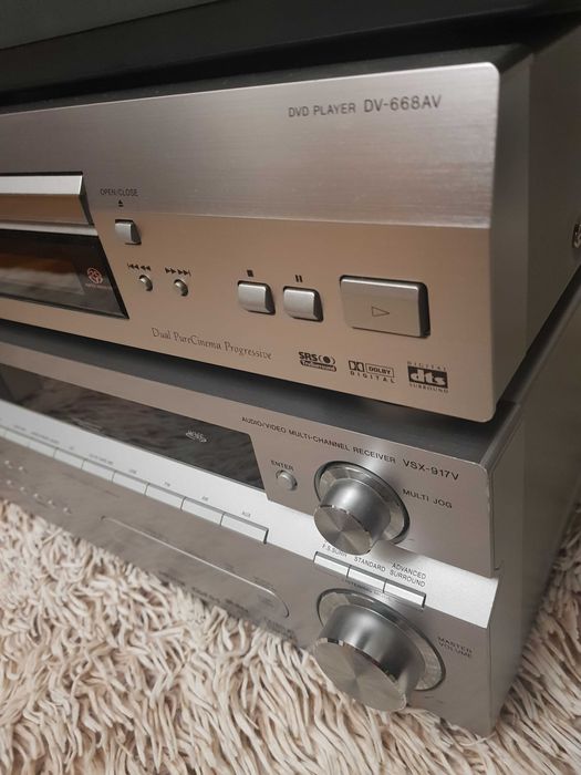 Английский Звук Bowers & Wilkins, Pioneer