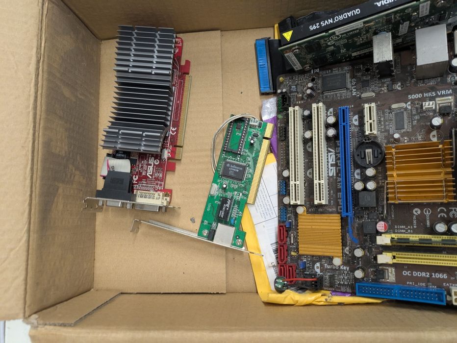 Motherboard + ram + duas gráficas