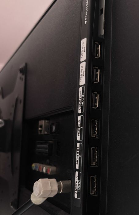 Smart TV 4K LG 32LF5800 de 32" (81,3cm)