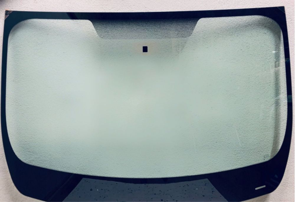 Лобове Заднє скло Renault Trafic 2001-2014 Лобовое Рено Трафік Заміна