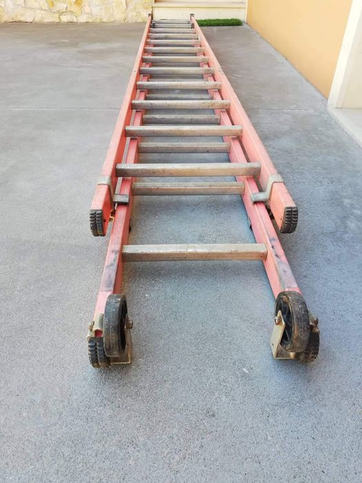 Escada em fibra de vidro