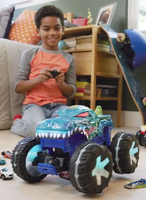 Монстер трак Hot Wheels Trucks RC Mega Wrex Alive 1:15