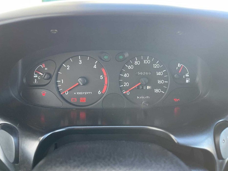 HYUNDAI H1 PLAZA 4X4 7 Lugares