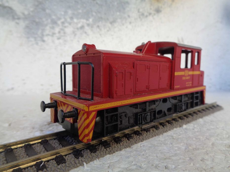 1:87 LIMA Locomotiva diesel V332 de manobras comboio com luz