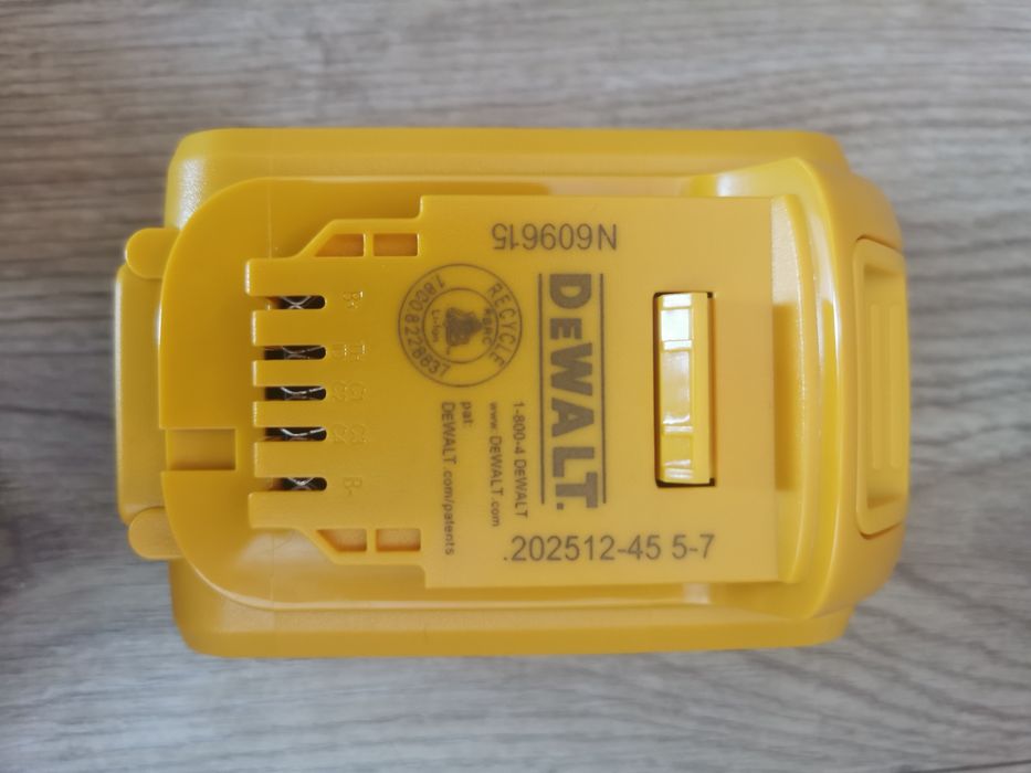 Bateria DeWALT 6 AH - 3 sztuki