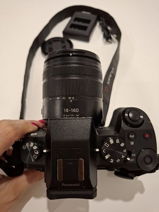 Lumix Panasonic DMC-G7 + LUMIX G VARIO 14-140mm f/3.5-5.6 Lens64550784712194121