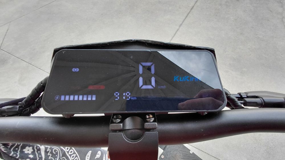 Spszedaje Kukirin g2