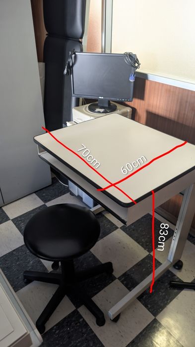 Mesa e/ou banco escritório