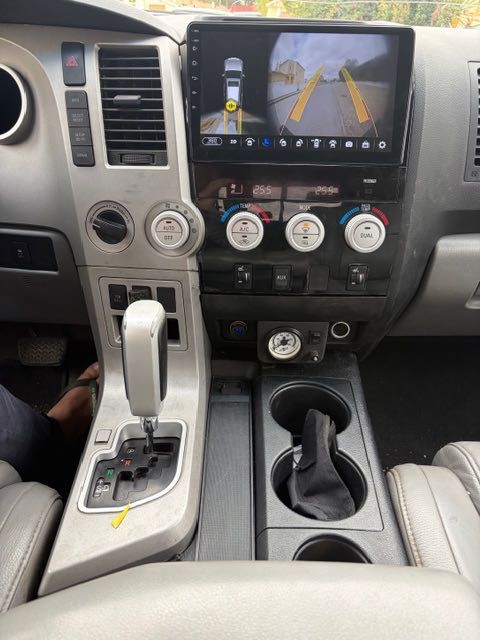 Carrinha Toyota Tundra mais grande que um Hi-Lux