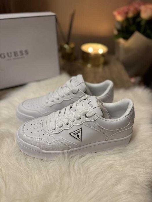 Кросівки Guess Miram . Оригінал.