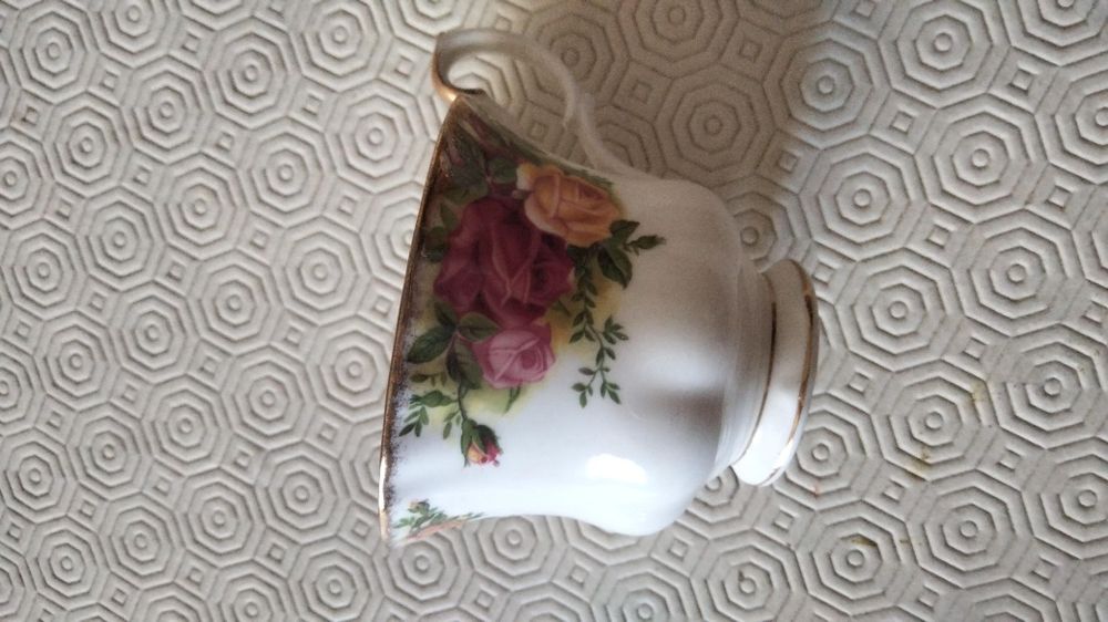 Vendo chávenas Royal Albert