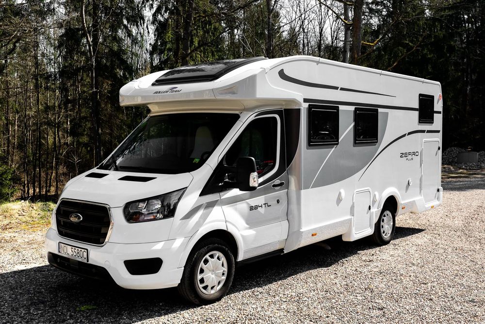 Roller Team Zefiro 284TL  Ford Roller Team Zefiro 284 TL Automat 170KM 5 os.