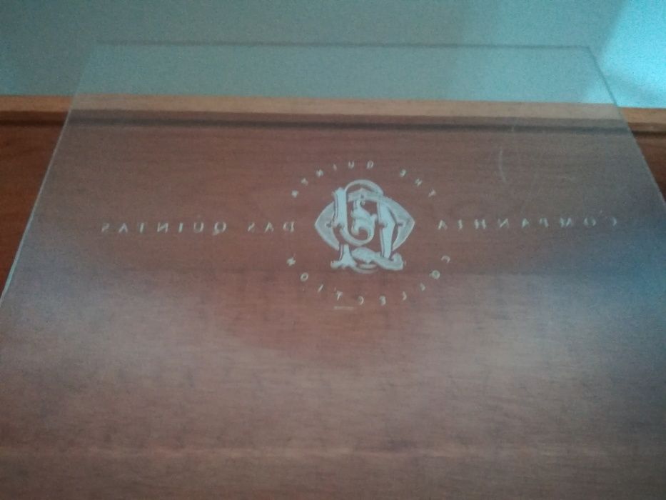 Caixas de madeira para arrumações