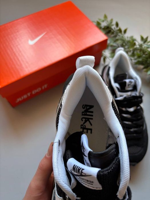36-45 Nike VaporWaffle x Sacai Black White