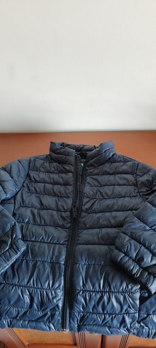Casaco acolchoado com capuz, como novo.