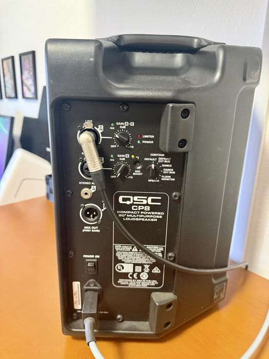 Coluna QSC CP8.