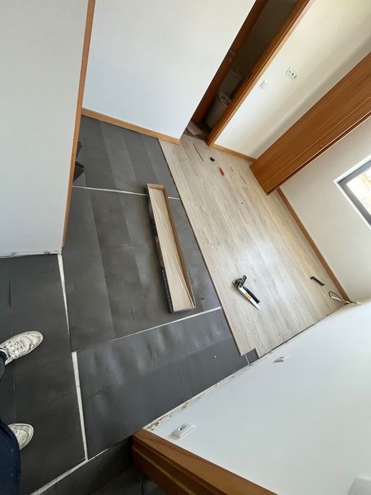 Colocação flutuante, rodapé e qualquer trabalho  carpintaria