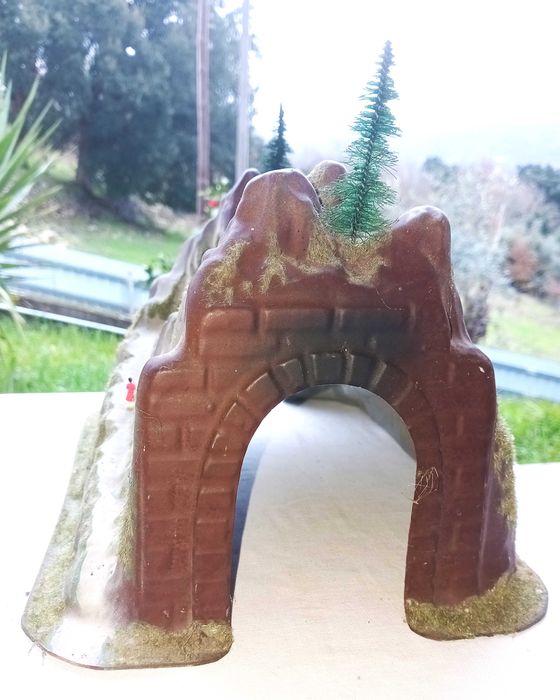 TÚNEL para comboios, NOVO