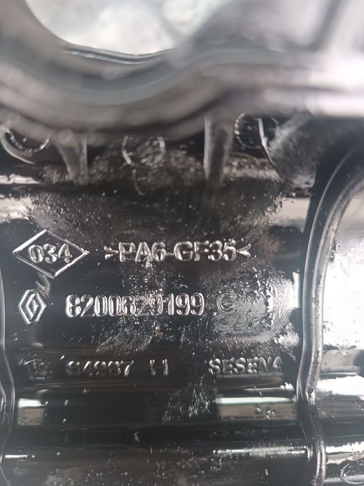 Клапанна кришка  Renault Megane 3