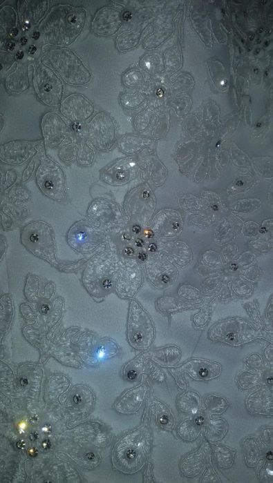 suknia ślubna biała