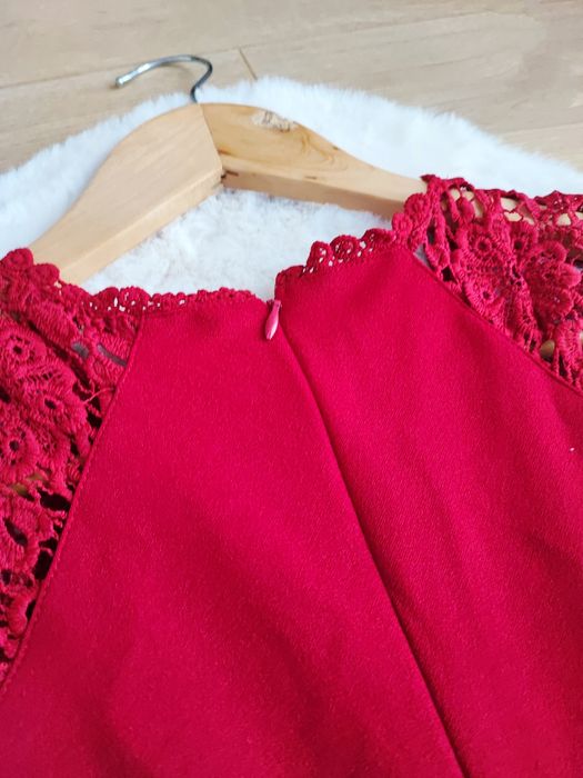 Czerwona elegancka sukienka S36 święta sesja wesele