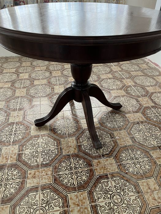 Mesa extensivel Madeira Maciça + 4 Cadeiras
