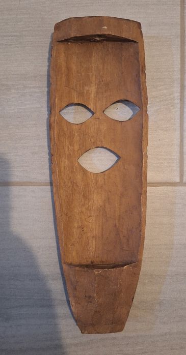 Máscara Decorativa Tribal em Madeira