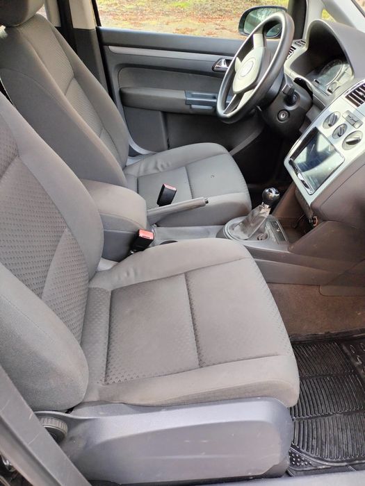 Volkswagen  Touran 1.6mpi