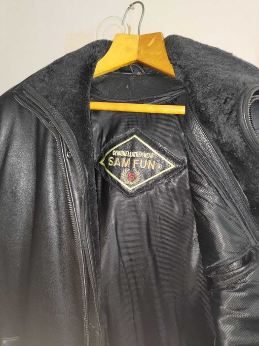 Шкіряна зимова куртка