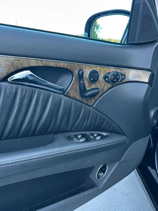 Mercedes-Benz E320 CDI V6 (W211) — Full Extras