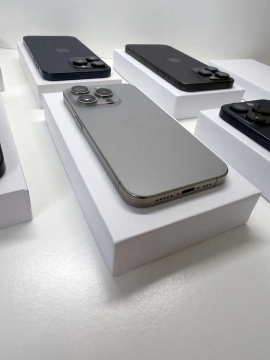 Apple iPhone 15 Pro・512GB・Titânio natural (Fatura e Garantia)