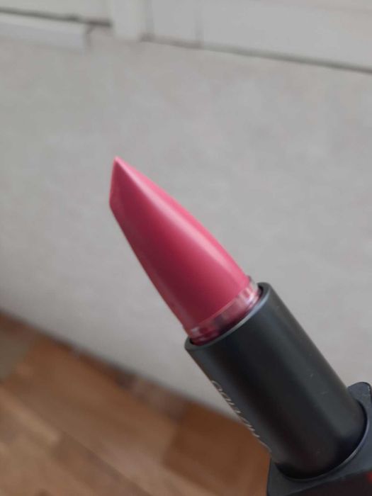 Помада ModernMatte Powder SHISEIDO. Тон 518. Нова!