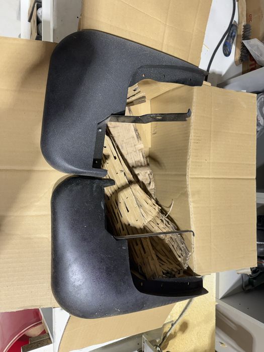 Resguardo Guarda-Lamas Ford Transit mk7